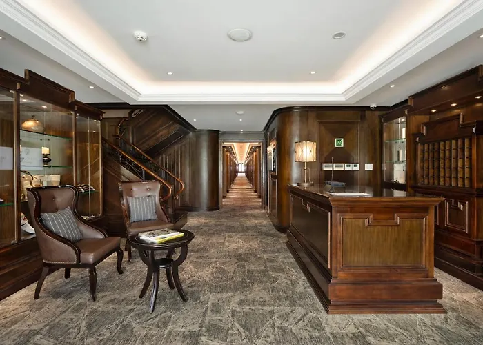 Ambassador Signature Cruise - Lan Ha Bay  Hạ Long