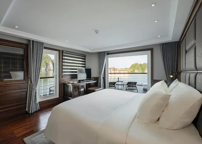 Ambassador Signature Cruise - Lan Ha Bay  5*