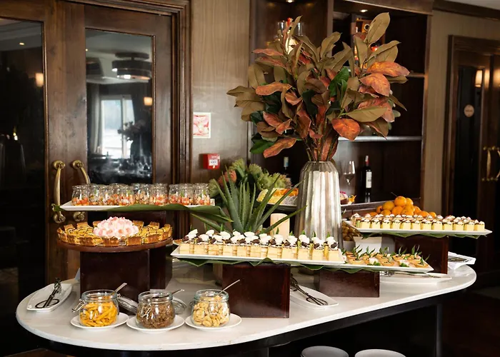 Ambassador Signature Cruise - Lan Ha Bay  5*