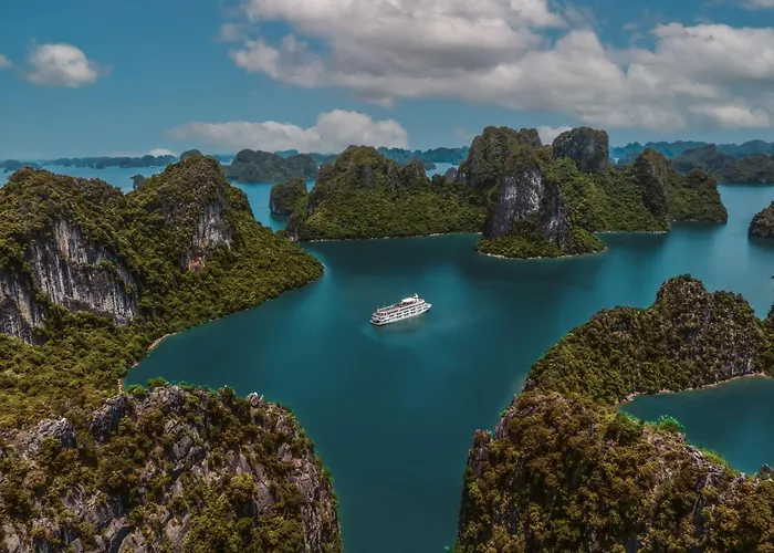 Ambassador Signature Cruise - Lan Ha Bay  Hạ Long