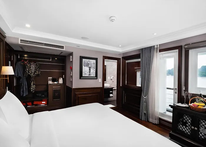 Ambassador Signature Cruise - Lan Ha Bay 5*
