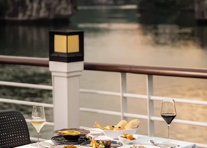 Ambassador Signature Cruise - Lan Ha Bay