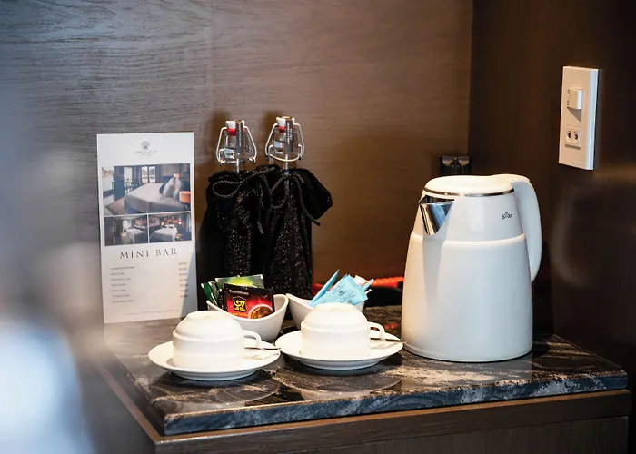 Ambassador Signature Cruise - Lan Ha Bay 5* Ha Long